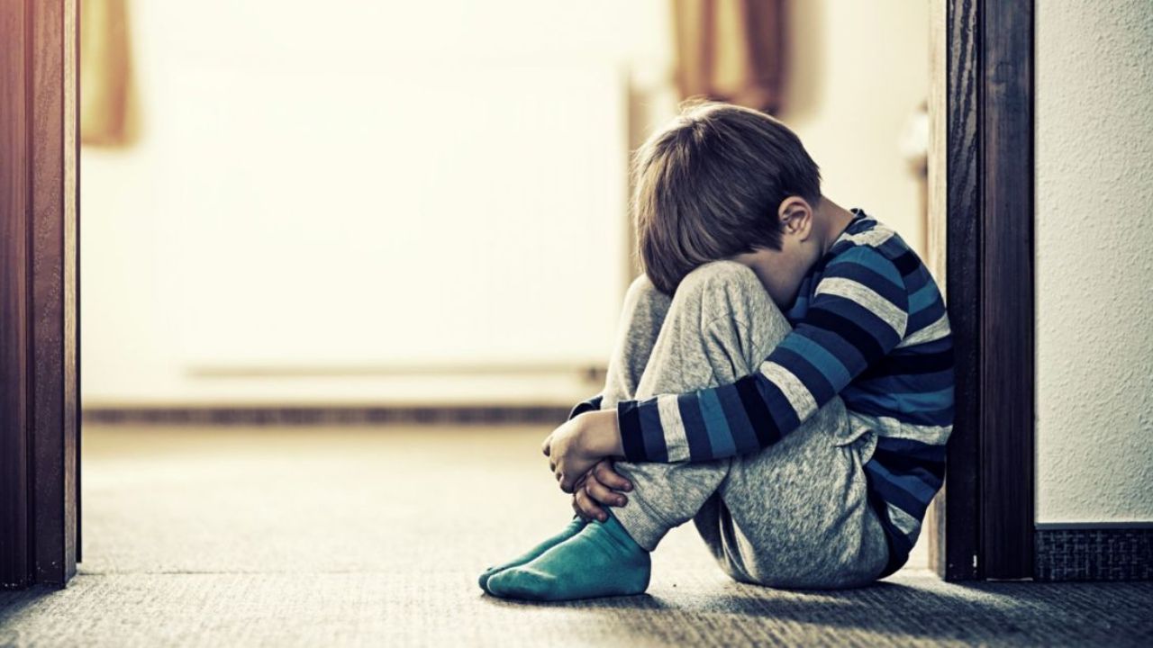 حساسیت به طرد و غفلت عاطفی